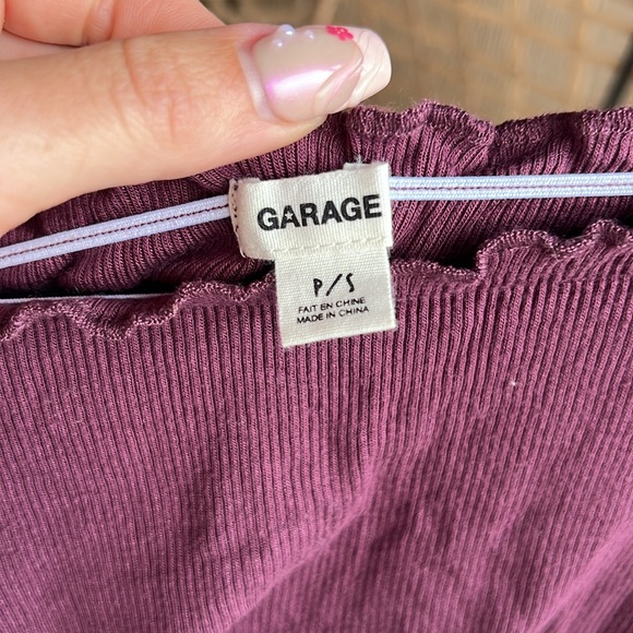 Garage off the shoulder long sleeve purple top. Size s - Picture 4 of 4